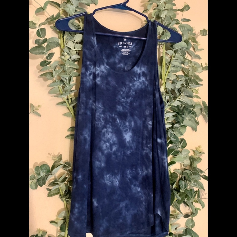 navy blue tie die tank top 💙🤍